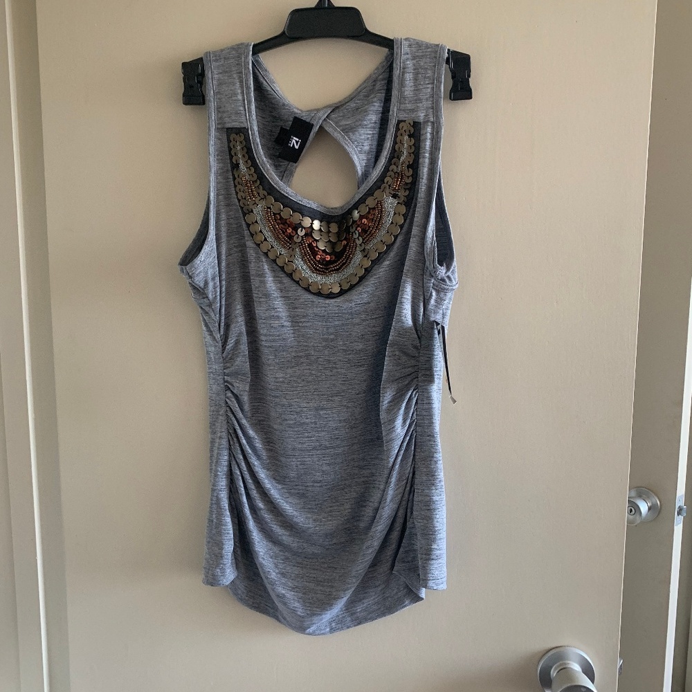 ruched medallion top by IZ byer